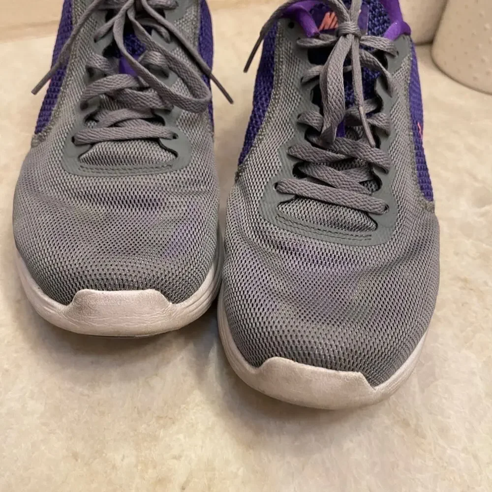 Nike Revolution 3 women’s athletic shoes sz 9-1/2